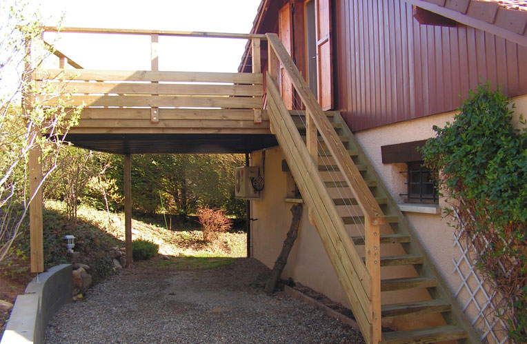 Terrasse bois, escalier bois, et garde-corps bois  en Pin